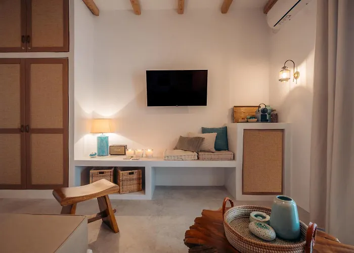 Turquoise Platis Gialos (Sifnos)